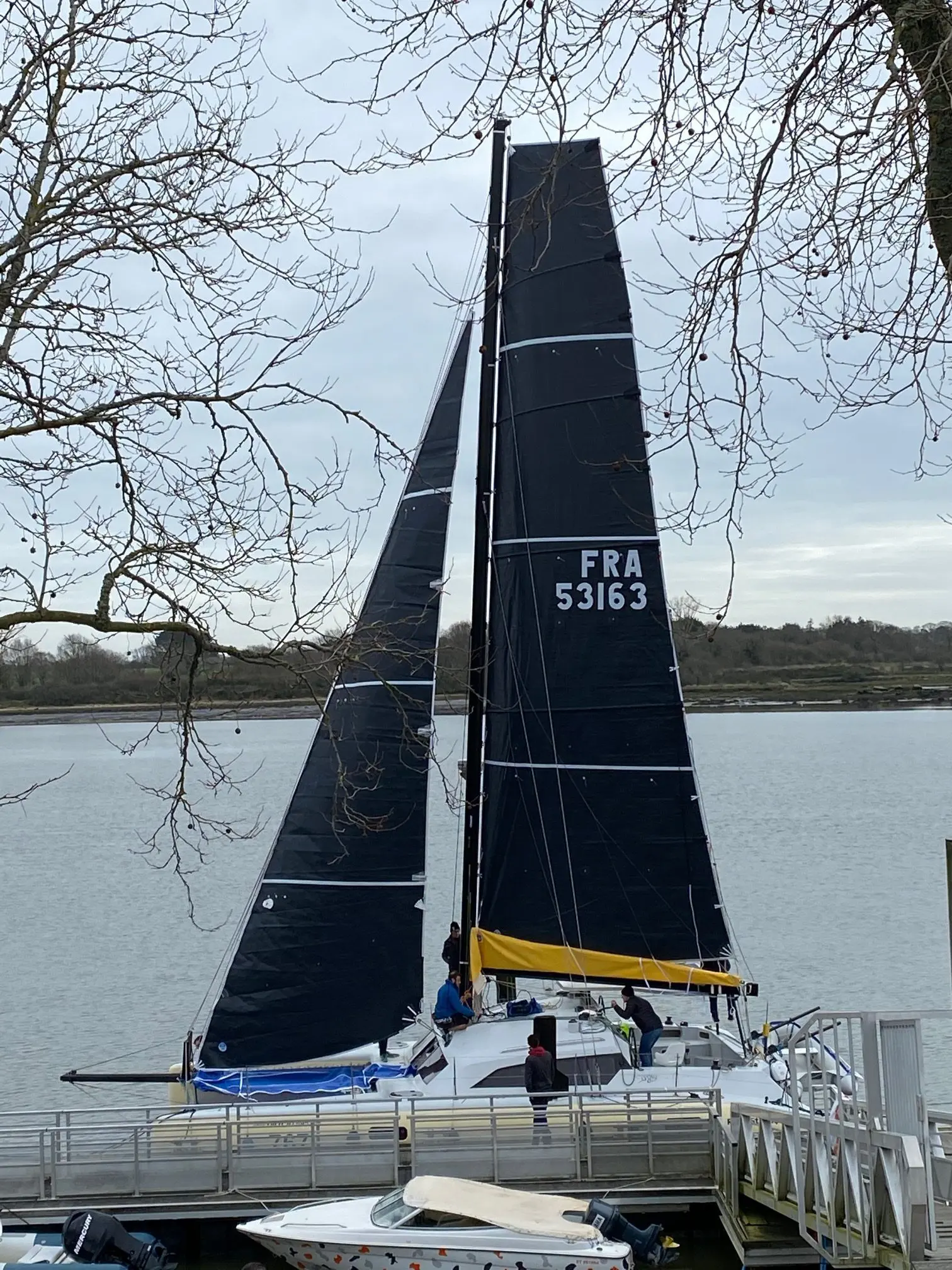 dazcat 1195 catamaran fast comfortable cruising multihull mocra rorc performance