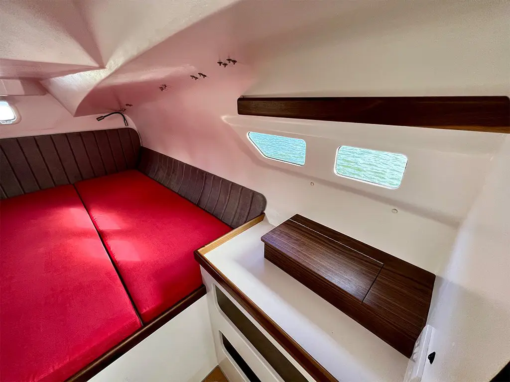 DAZCAT 1295 AFT CABIN