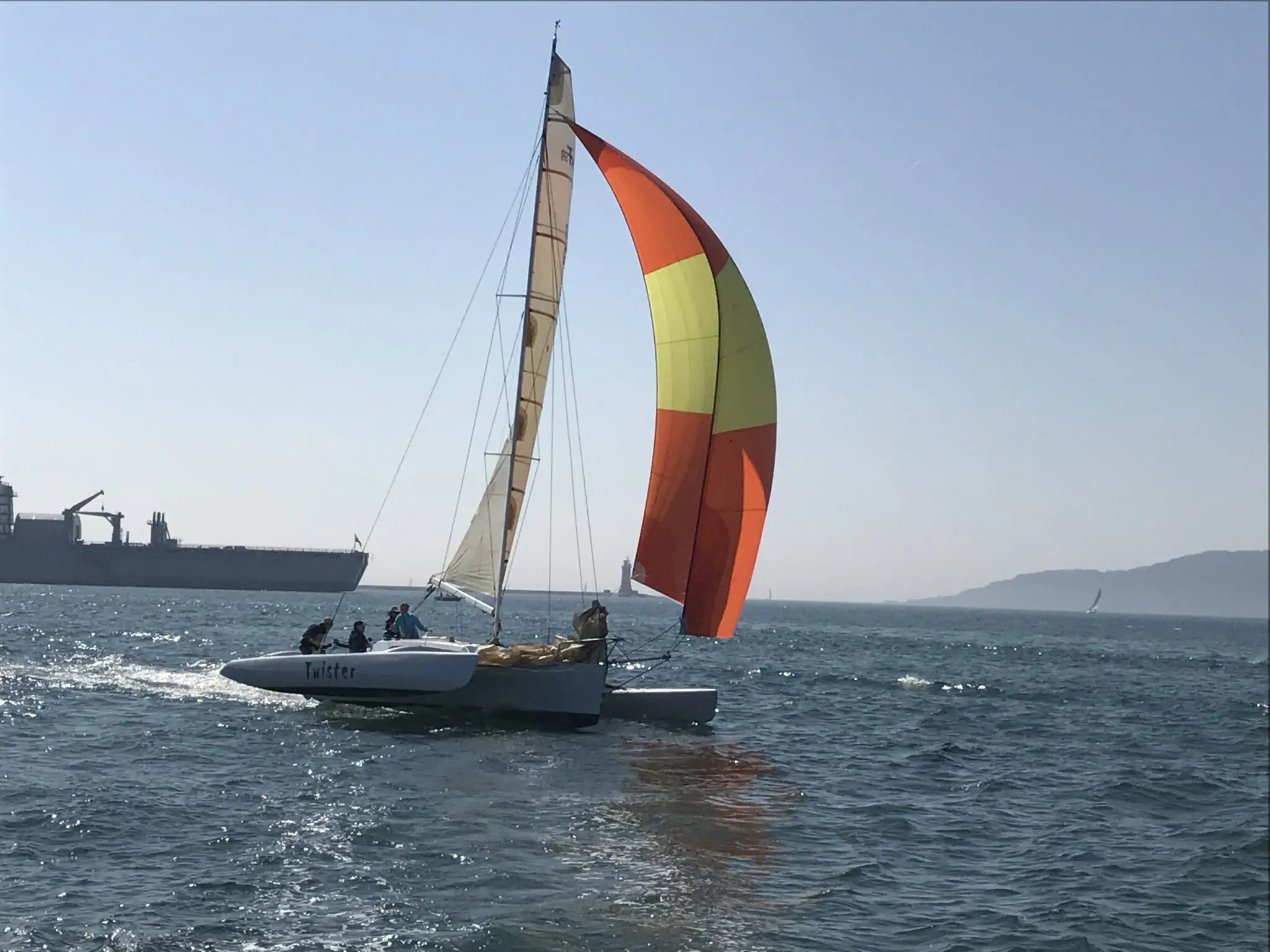 Farrier F9R Twister for sale Farrier F9R Twister for sale, sailing under spinnaker