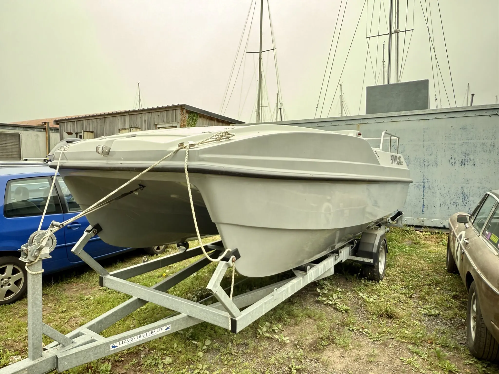Powercat 525 Camper model