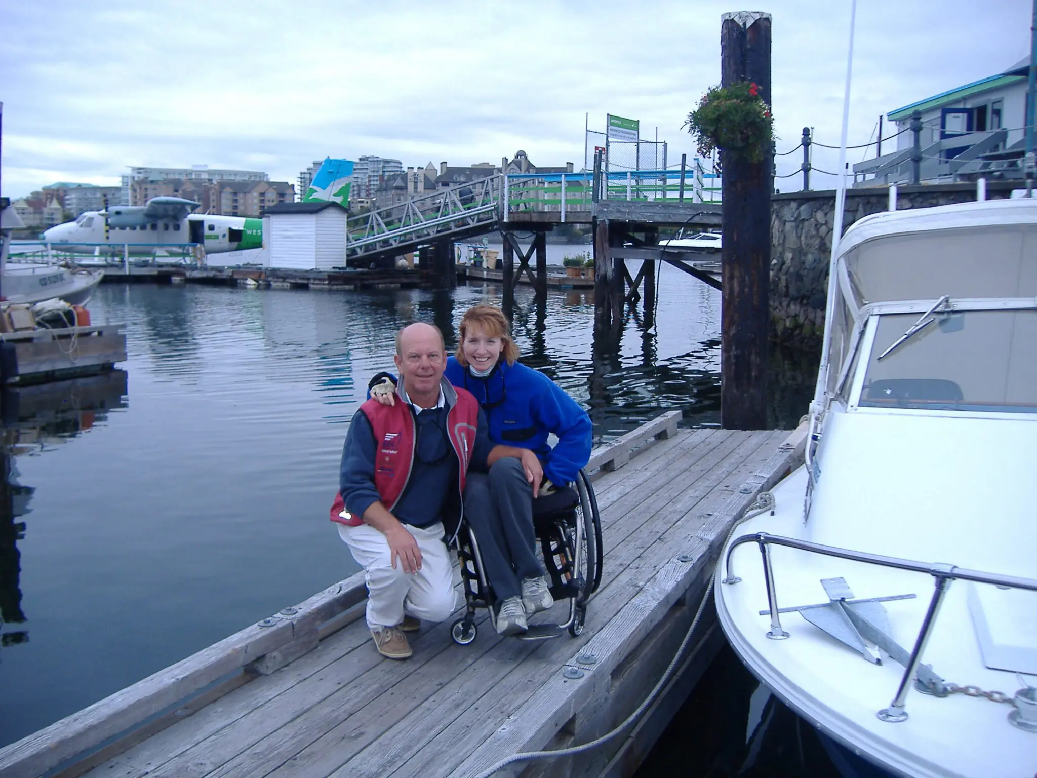 Jen and Tim together on the pontoons in Victoria, British Columbia