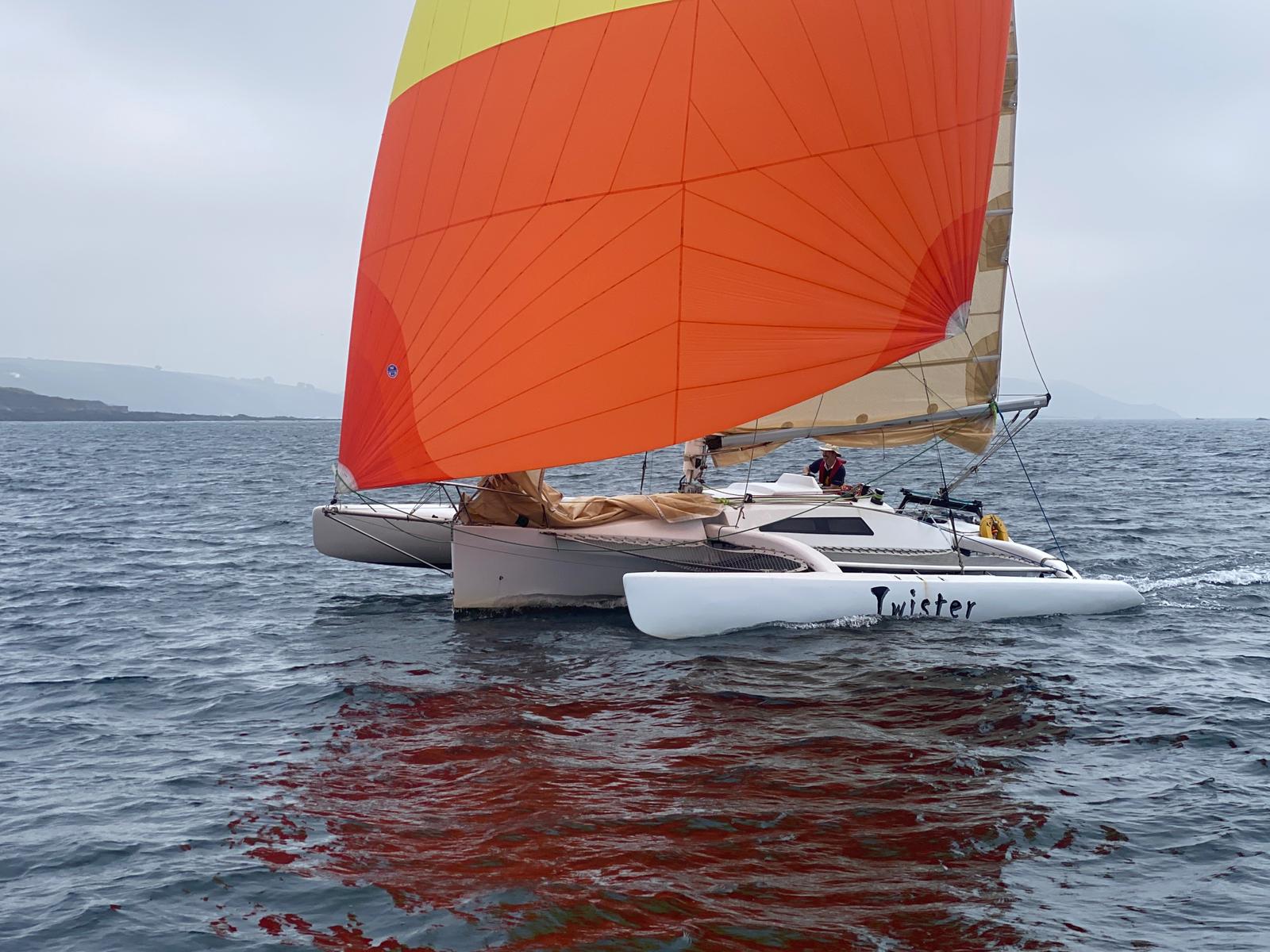 Twister F9R For sale spinnaker sailing