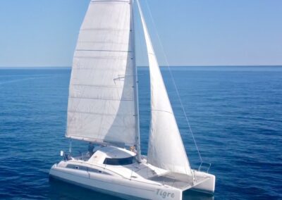 Tigre Maldives 32 for sale, sailing drone shot